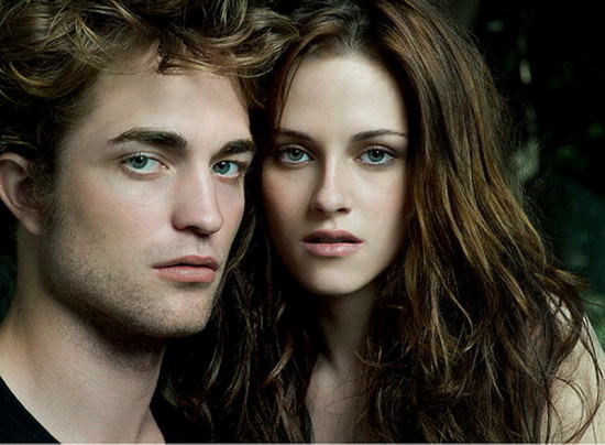 Robert-Pattinson-And-Kristen-Stewart 1
