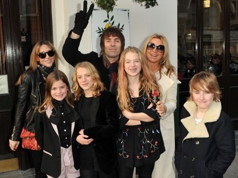 liam gallagher family