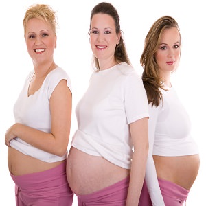 pregnant 3 women