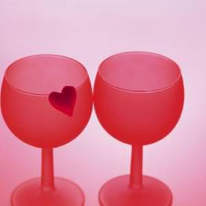 wine glasses heart