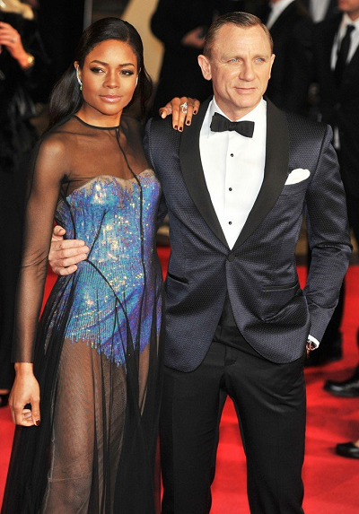 daniel-craig-naomie-harris-james-bond.pn